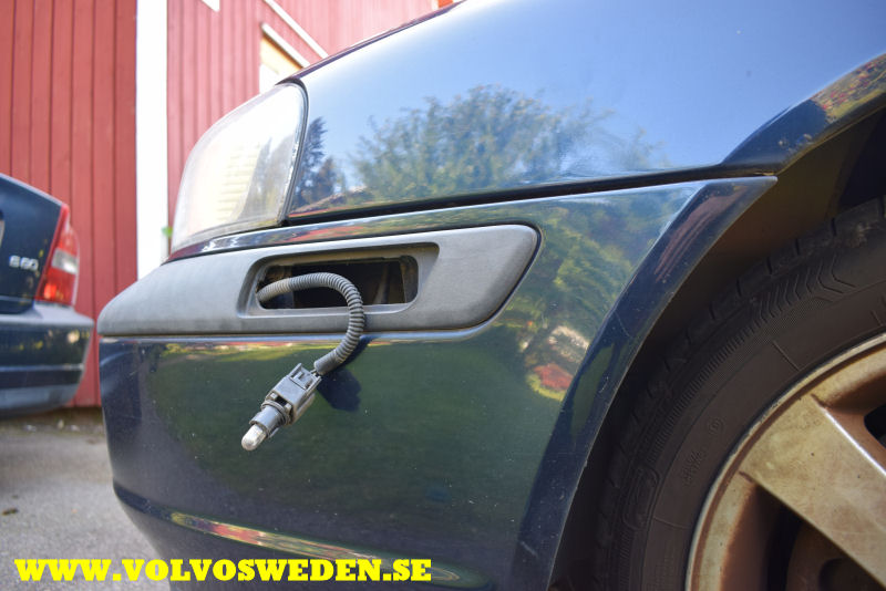 volvosweden.se/images/Volvo_guider_manualer/Guider/Byta%20st%C3%B6tf%C3%A5ngare%20fram%20Volvo%20S60%20S80%20V70/Byta%20st%C3%B6tf%C3%A5ngare%20fram%20Volvo%20S60%20S80%20V70%20%285%29.JPG