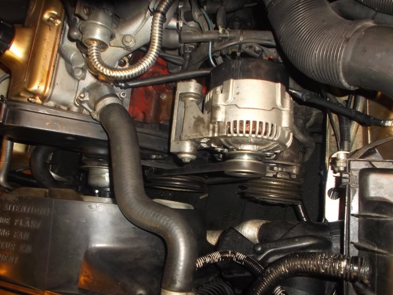 http://volvosweden.se/images/Volvo_guider_manualer/Guider/Generator_justering/Generator%20drivremjustering%20021.jpg