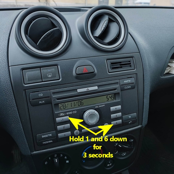 volvosweden.se/images/Volvo_guider_manualer/Guider_Artiklar/Ford%20radio%20serienummer/Get_serialnumber_on_Ford_Fiesta_6000_CD_RADIOCODE_pic1.jpg