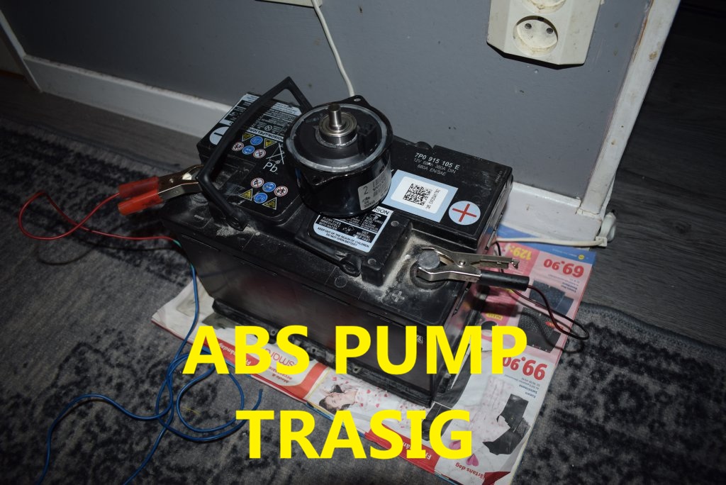 volvosweden.se/images/Volvo_guider_manualer/Byta%20kolborstar%20i%20ABS%20pumpmotorn/test_abs_pumpmotor_abs-0070_bc-0070_bild1.jpg