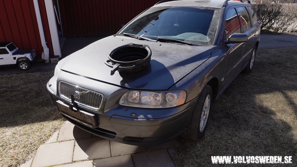 volvosweden.se/images/Volvo_guider_manualer/Hur_man_byter_kamrem_vattenpump_kamrems_spannare_Volvo_S60_S80_V70_XC70_XC90_V40_S40_XC60_2000_till_2008/Hur_man_byter_kamrem_vattenpump_Volvo_S60_S80_V70_XC70_XC90_S40_C70_V40_V70N_P2_2000_till_2008_bild3.jpg