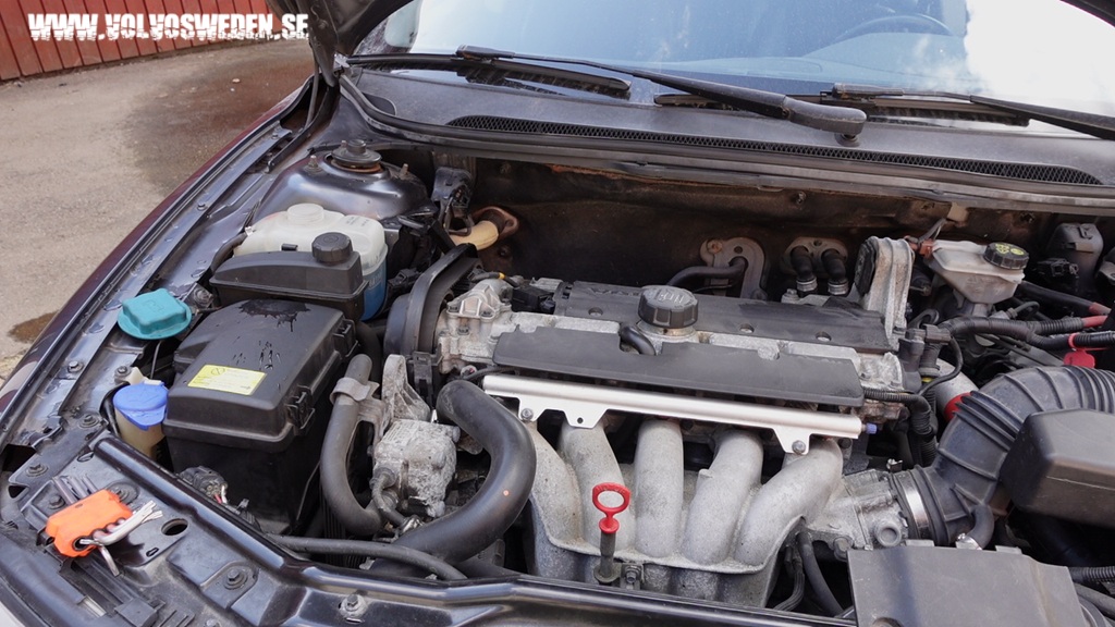 volvosweden.se/images/Volvo_guider_manualer/Hur_man_byter_kamrem_vattenpump_kamrems_spannare_Volvo_S60_S80_V70_XC70_XC90_V40_S40_XC60_2000_till_2008/Hur_man_byter_kamrem_vattenpump_Volvo_S60_S80_V70_XC70_XC90_S40_C70_V40_V70N_P2_2000_till_2008_bild45.jpg