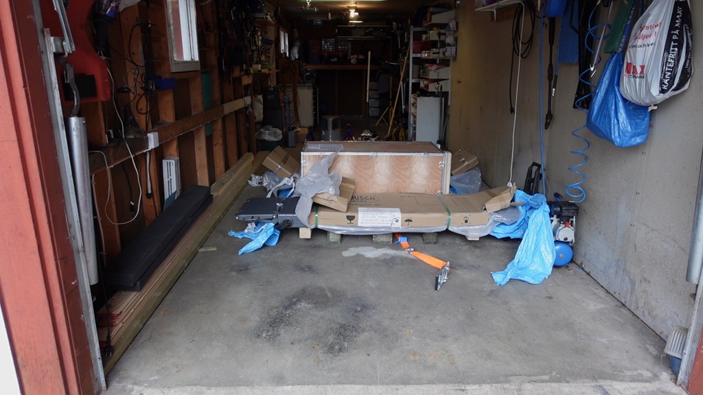 Låglyftande saxlyft levererad från Verkstadskungen